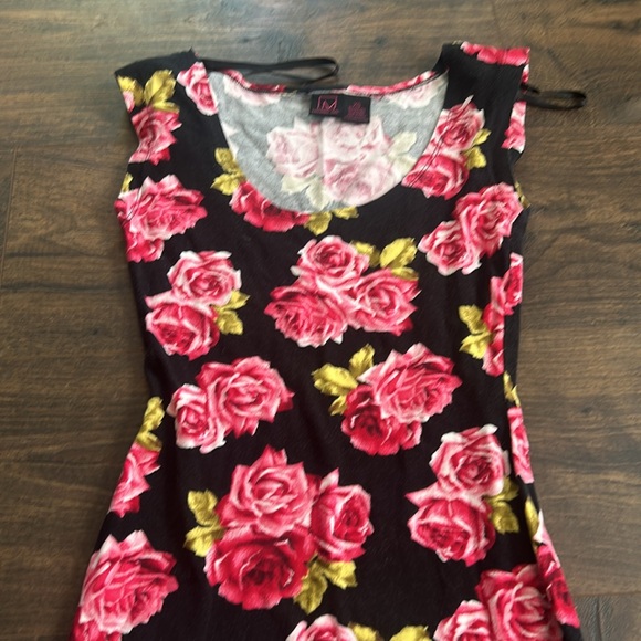 Material girl xs rose dress - Picture 4 of 5